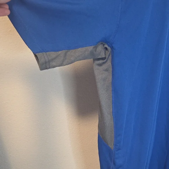 Nike Men's Blue and Gray Short Sleeve Tee - Picture 4 of 7